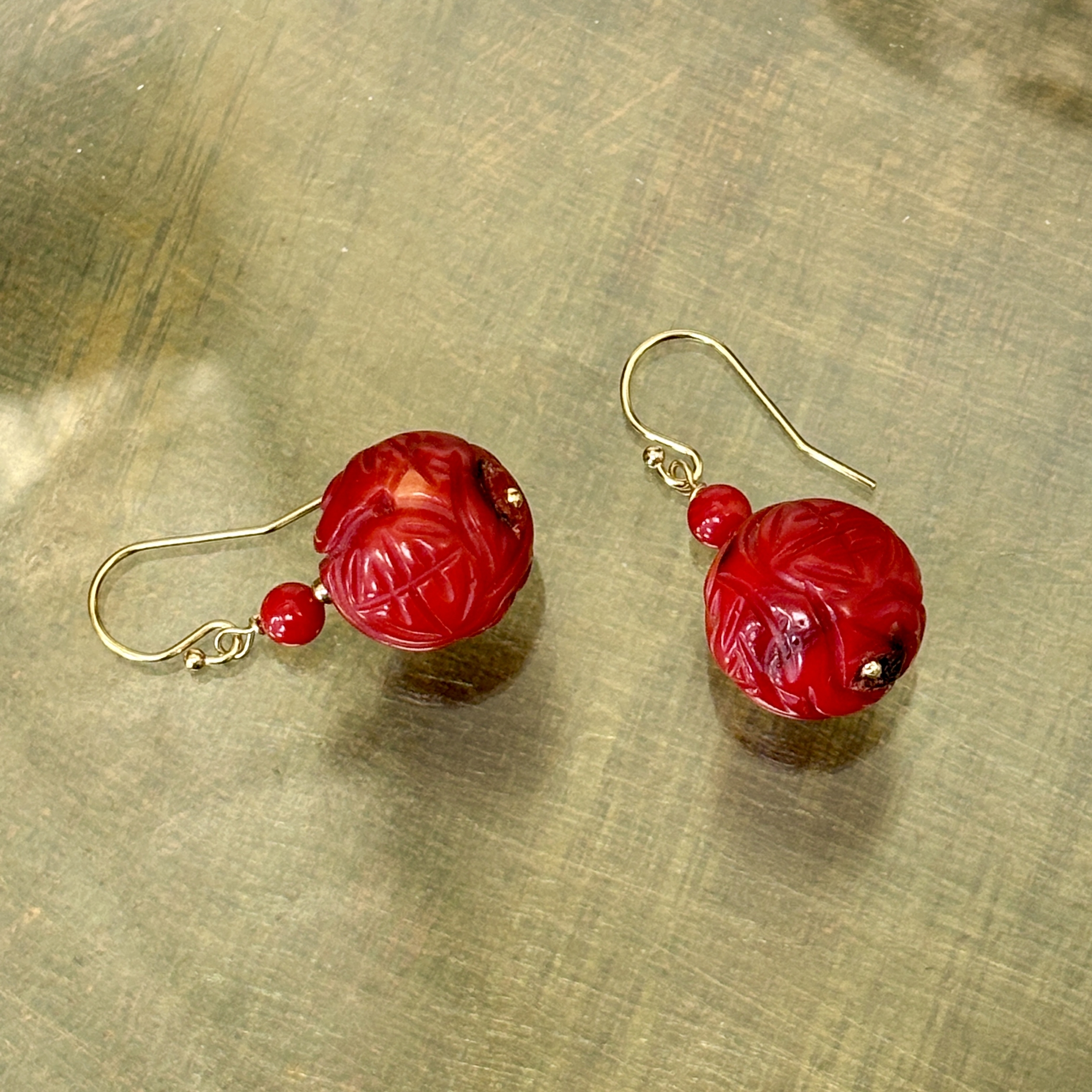 boucles-d-oreilles-corail-rouge