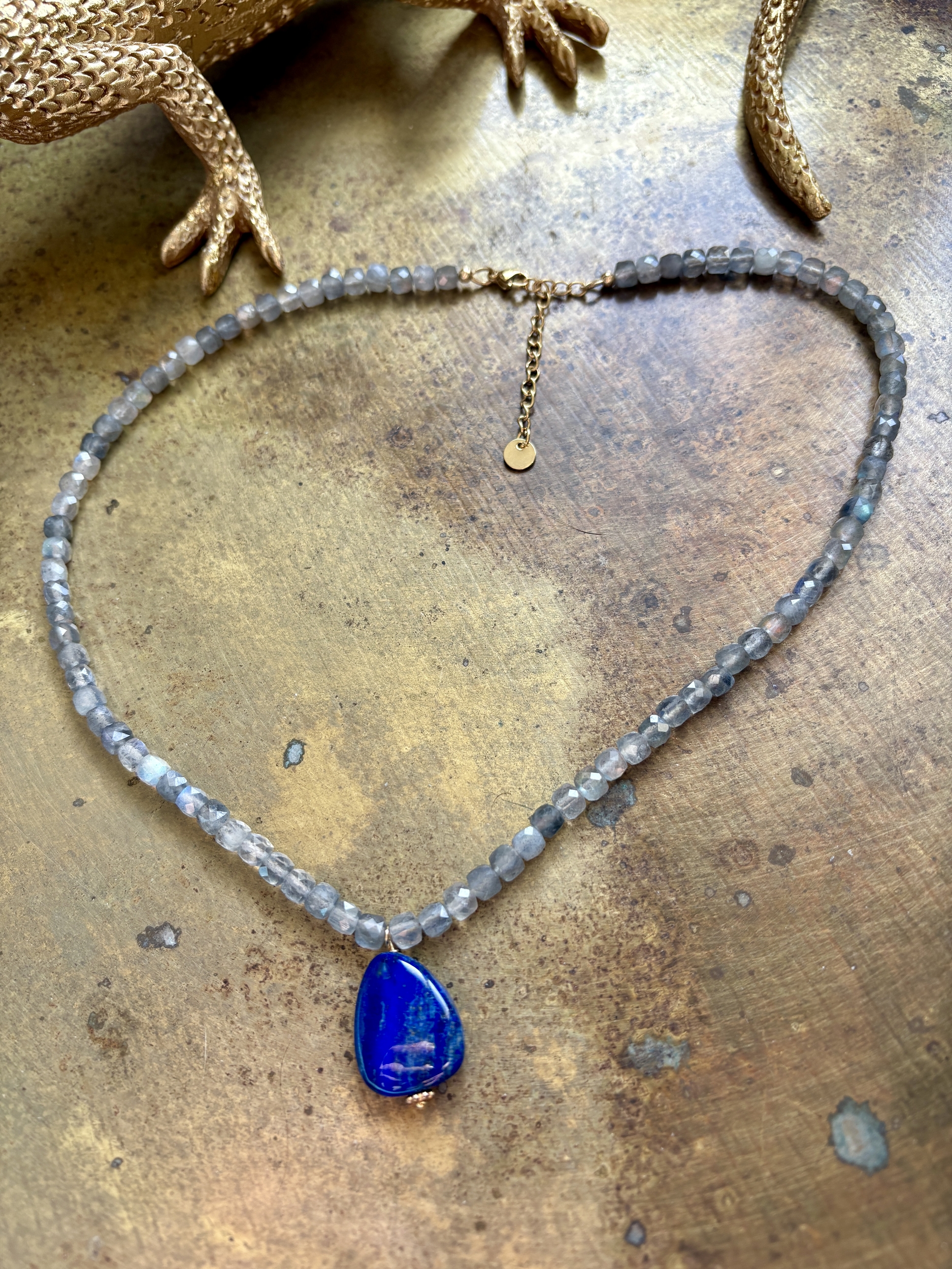 collier-ras-du-cou-labradorite-lapis-lazuli