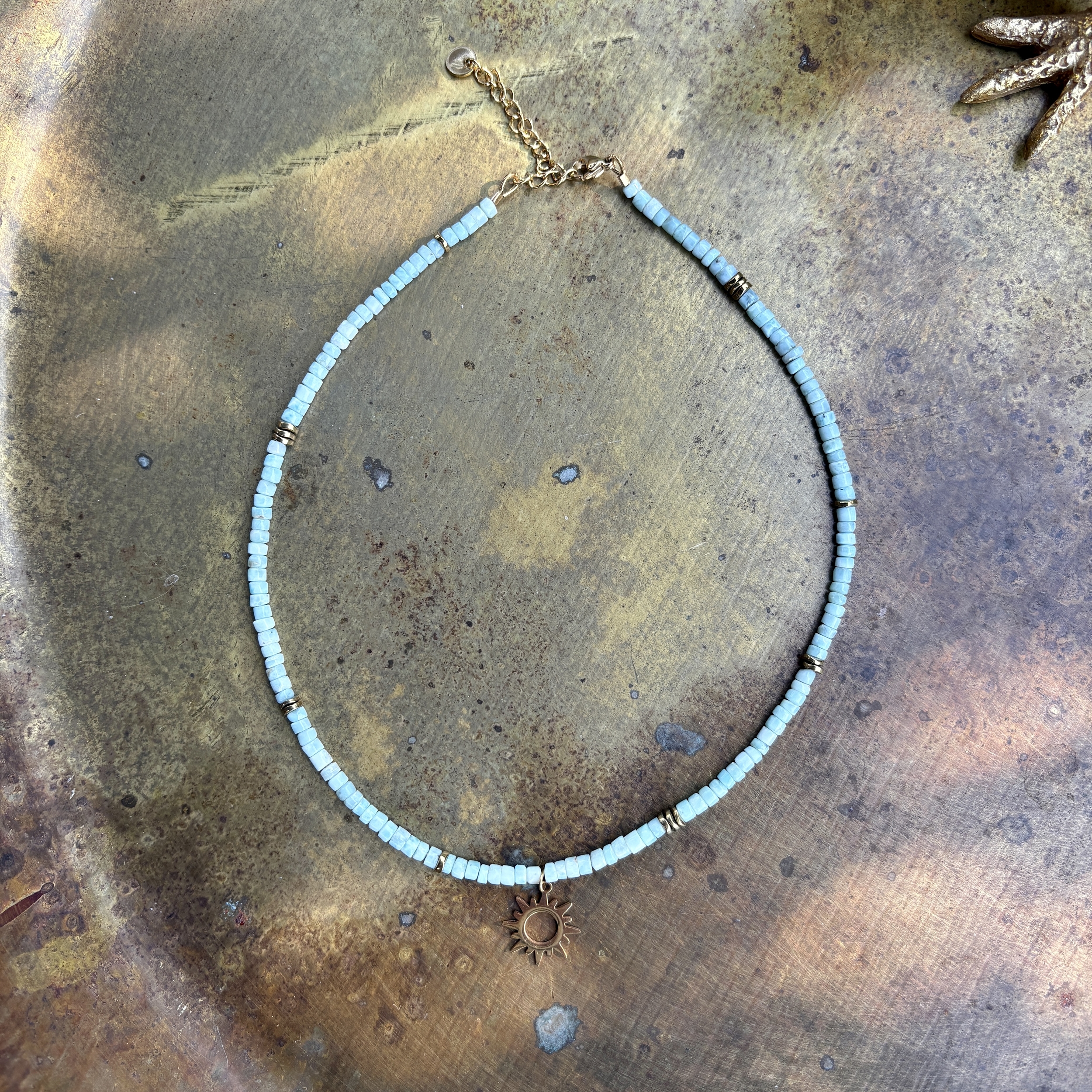 collier-rasu-du-cou-larimar-hematite