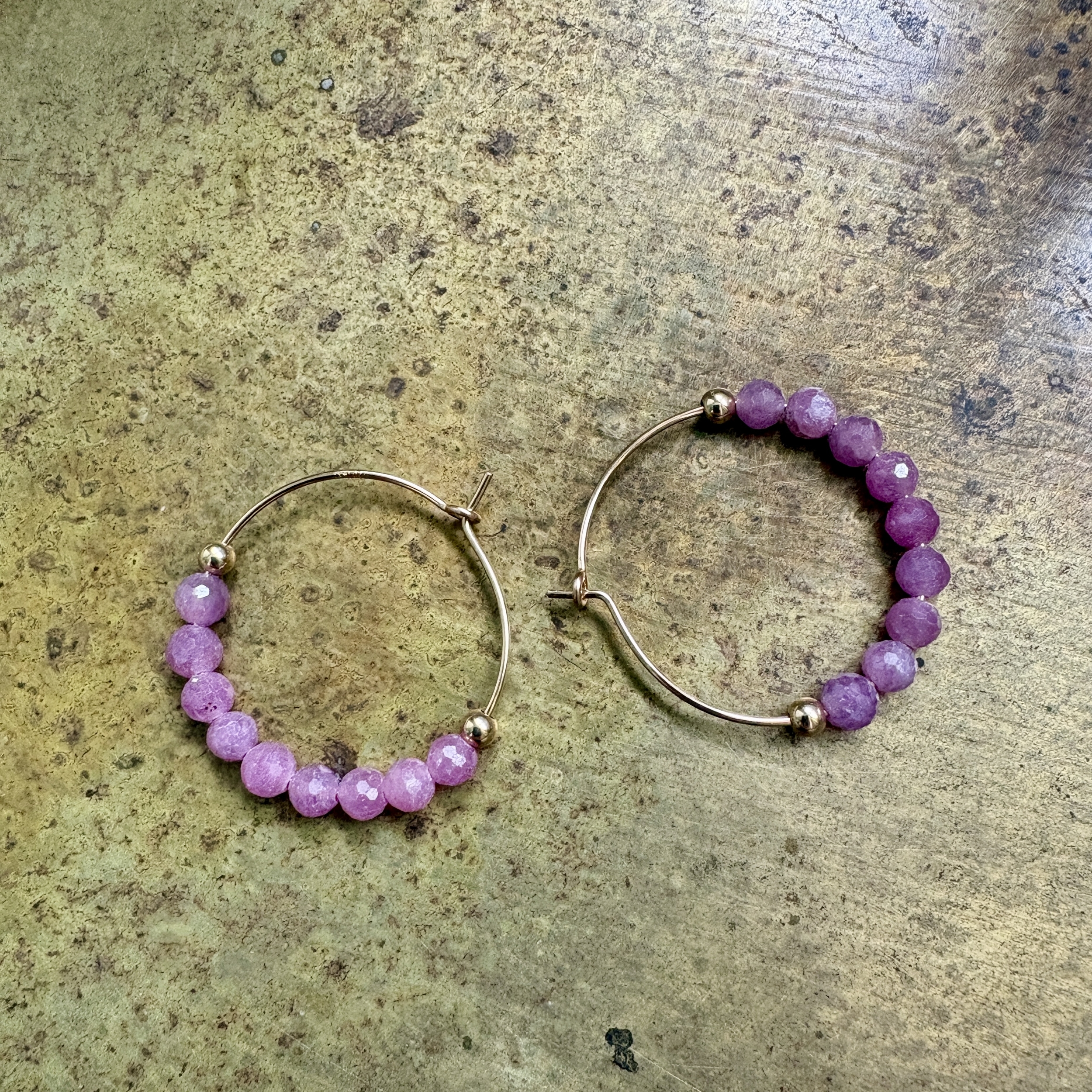 creoles-or-laminé-tourmaline-rose