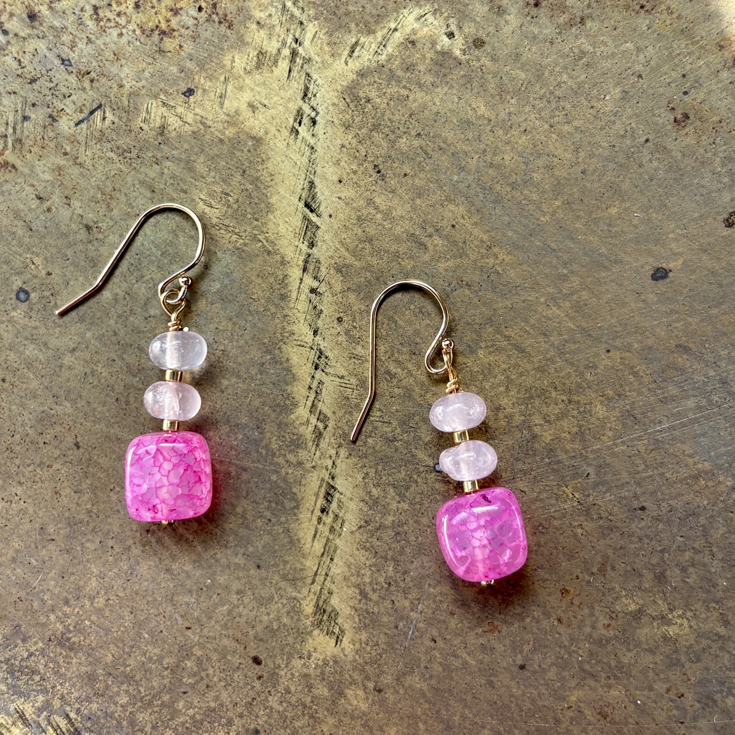 boucles-d-oreilles-quartz-rose-or-lamine