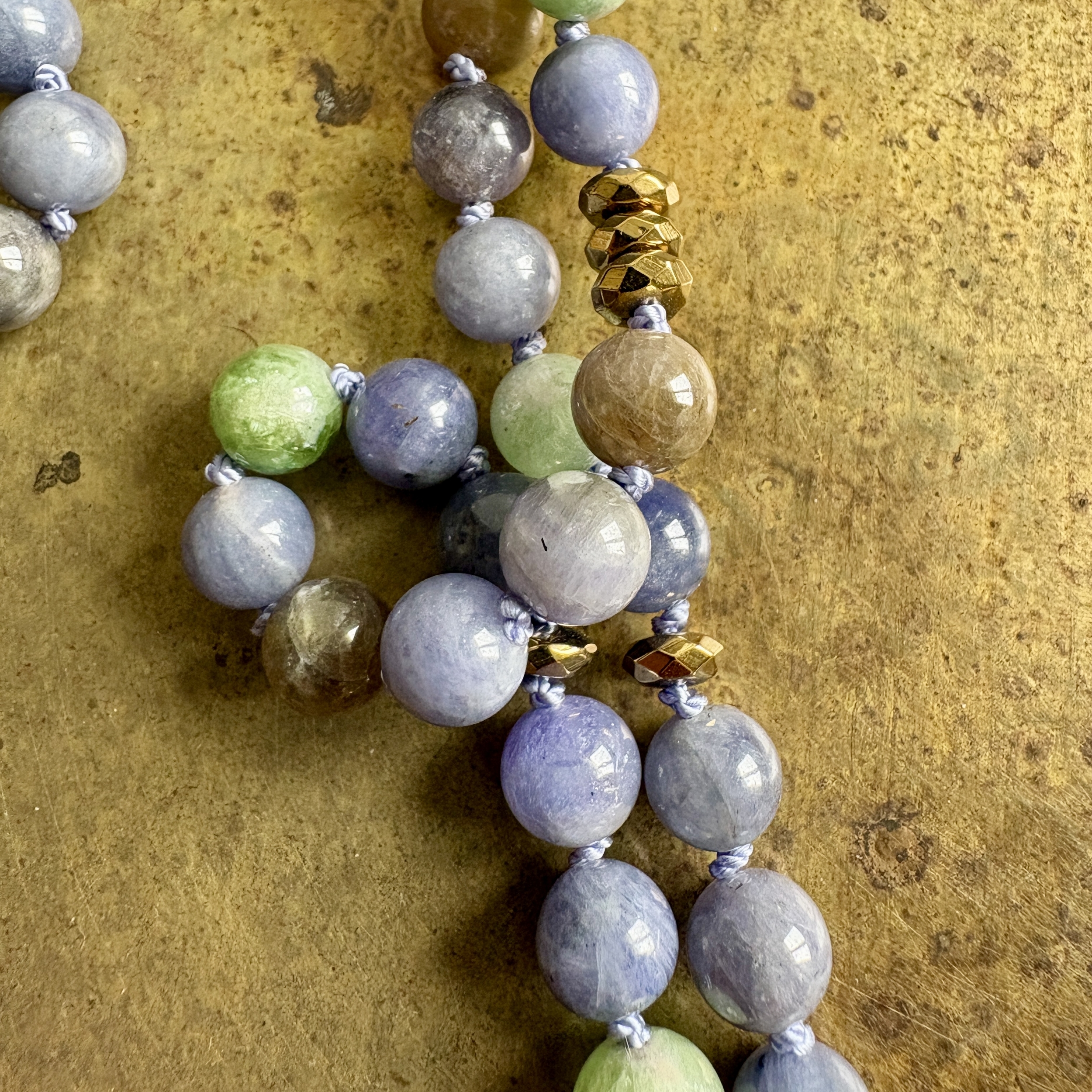 tanzanite-hematite