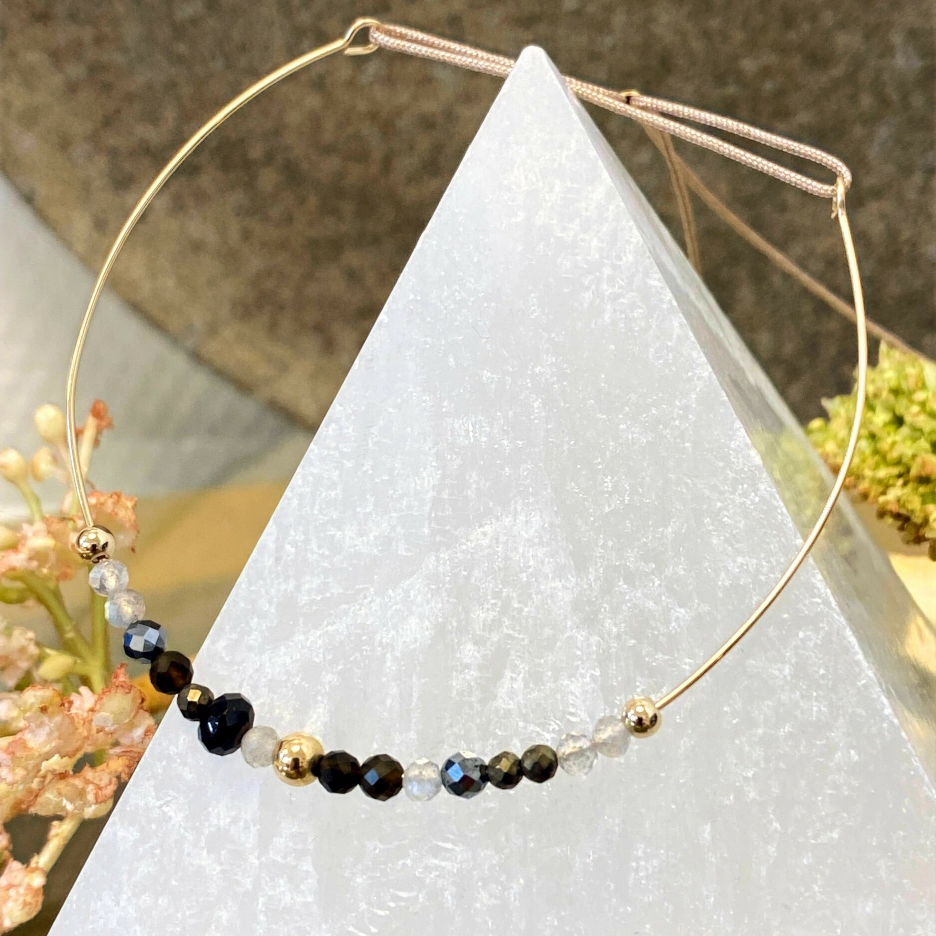 Jonc en labradorite, obsidienne, pyrite et térahertz avec perles dorées
