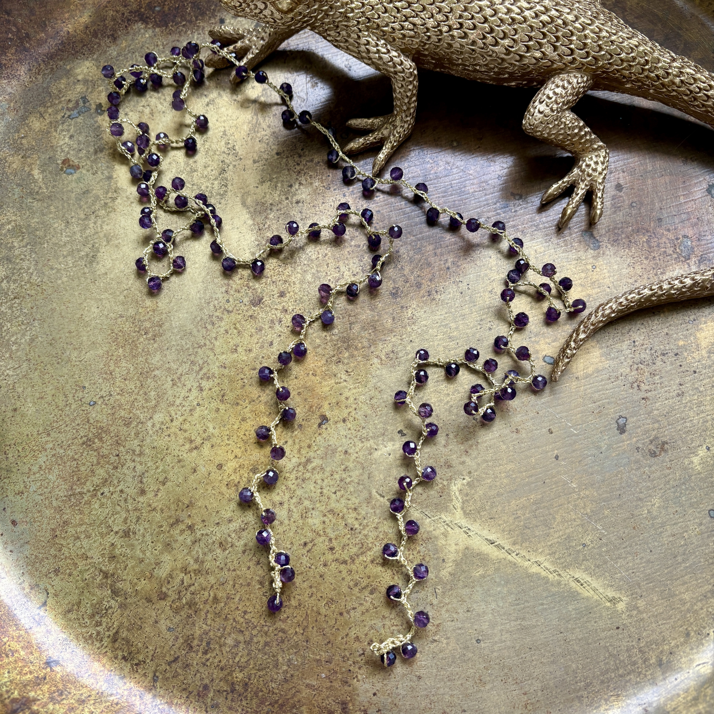 Collier cravate en améthystes - fait main