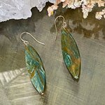 Boucles d’oreilles en agate mousse et or laminé, vue d’ensemble