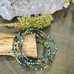 Bracelet fin en turquoise à facettes