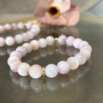 Bracelet en kunzite et hématites dorées