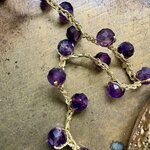 collier cravate améthyste à facettes