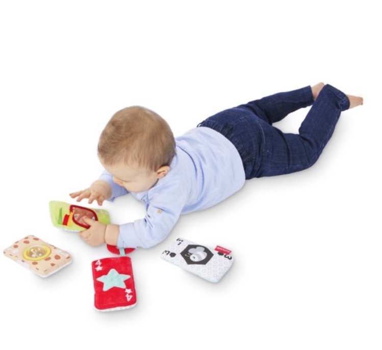 jeu-de-carte-tissu-sensoriel-sophie-la-girafe-vulli-3