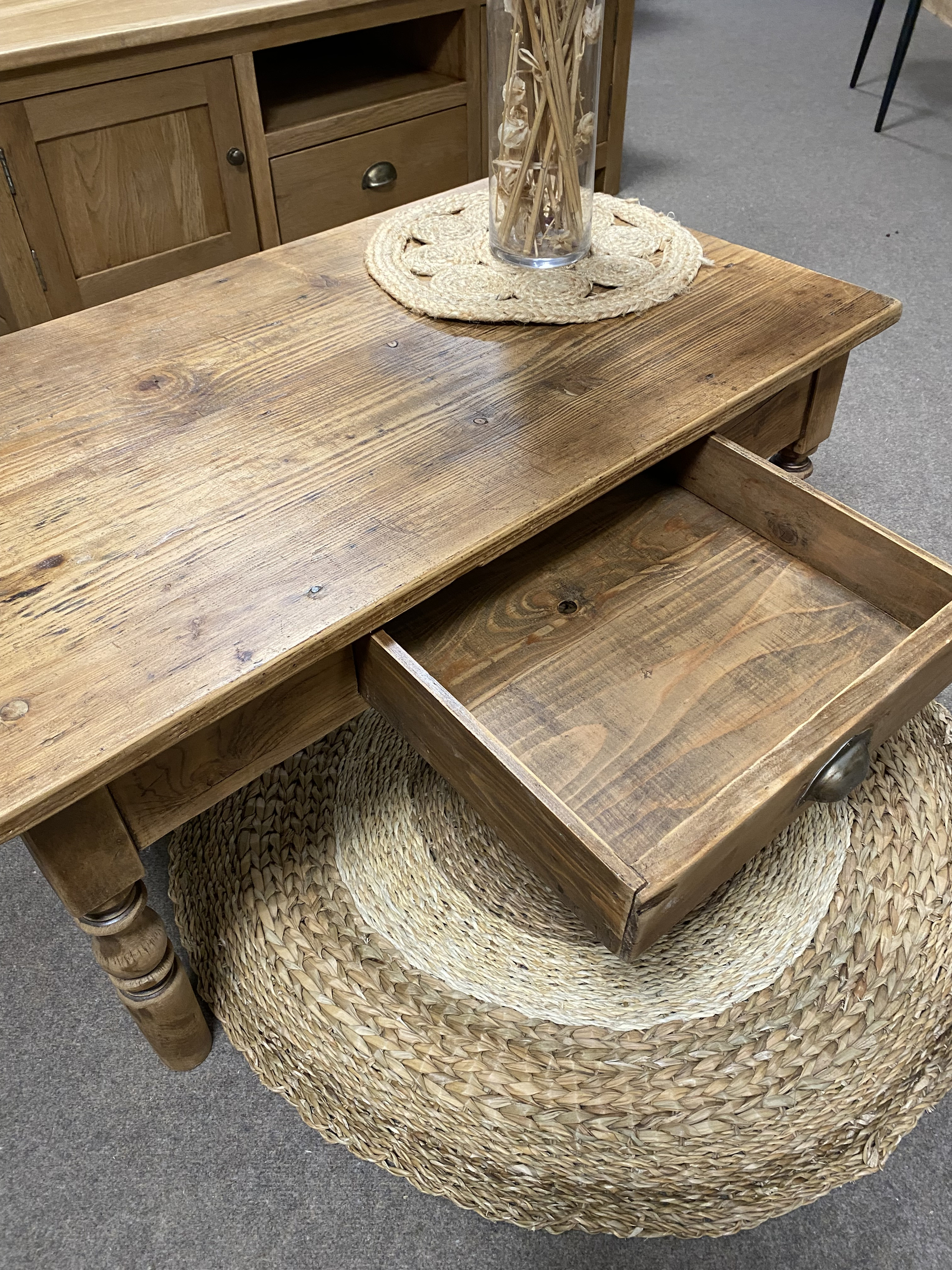 Petite table
