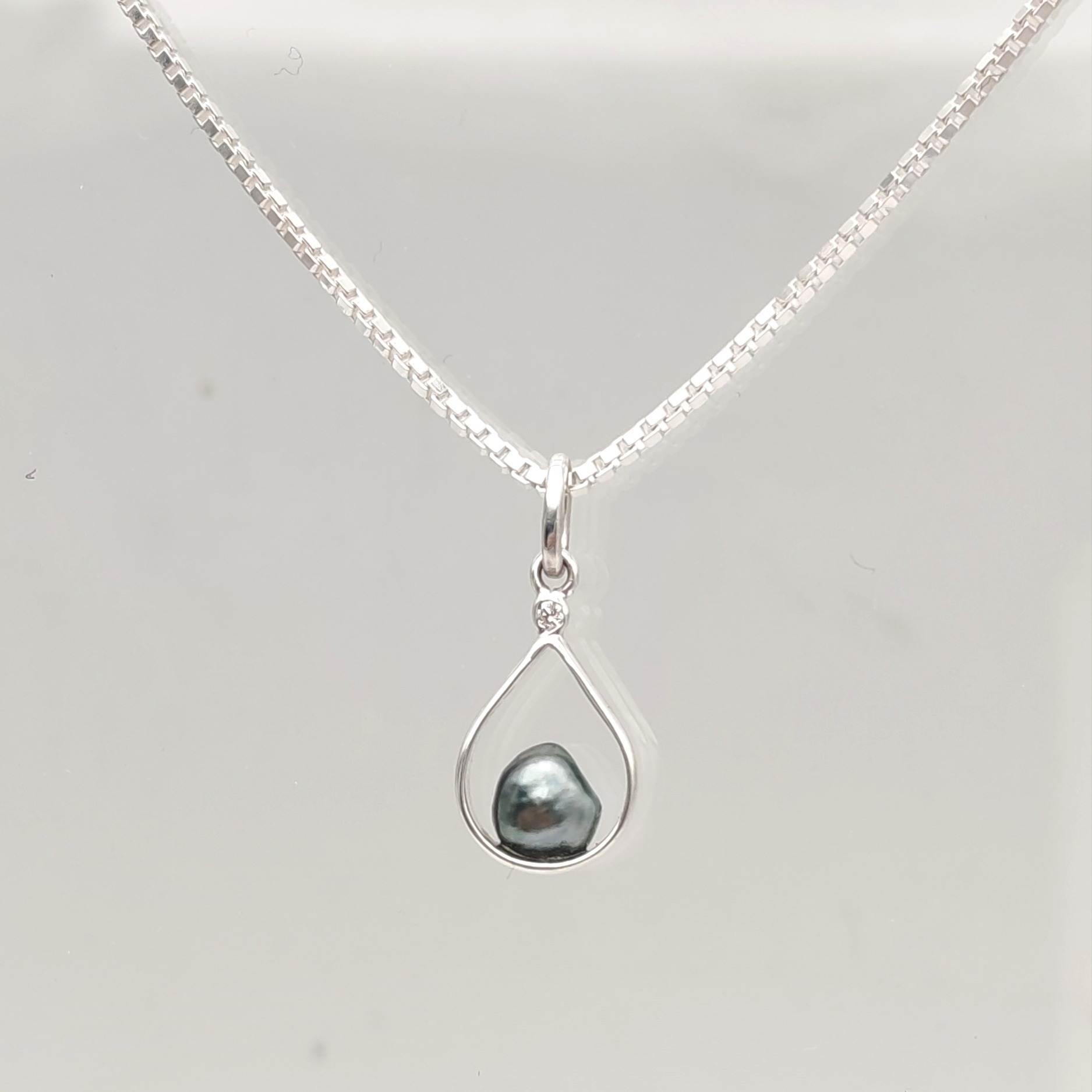 Pendentif huahine keshi de Tahiti