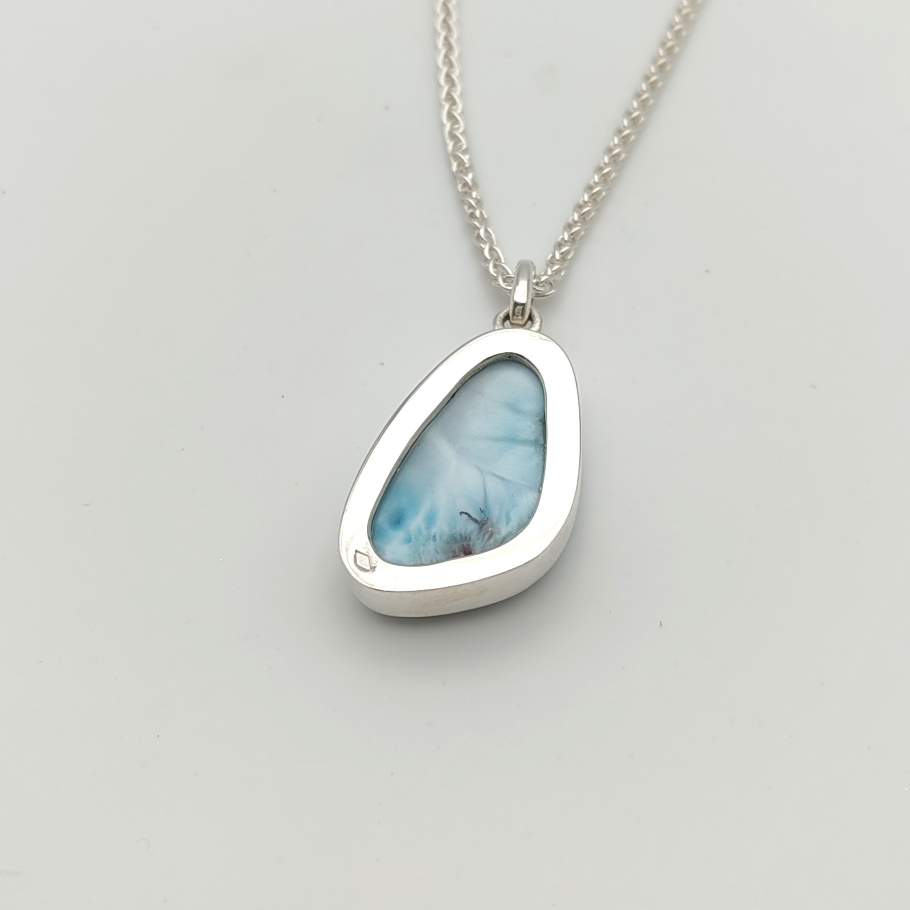 pendentif larimar république dominicaine en argent avec chaine épi argent verso