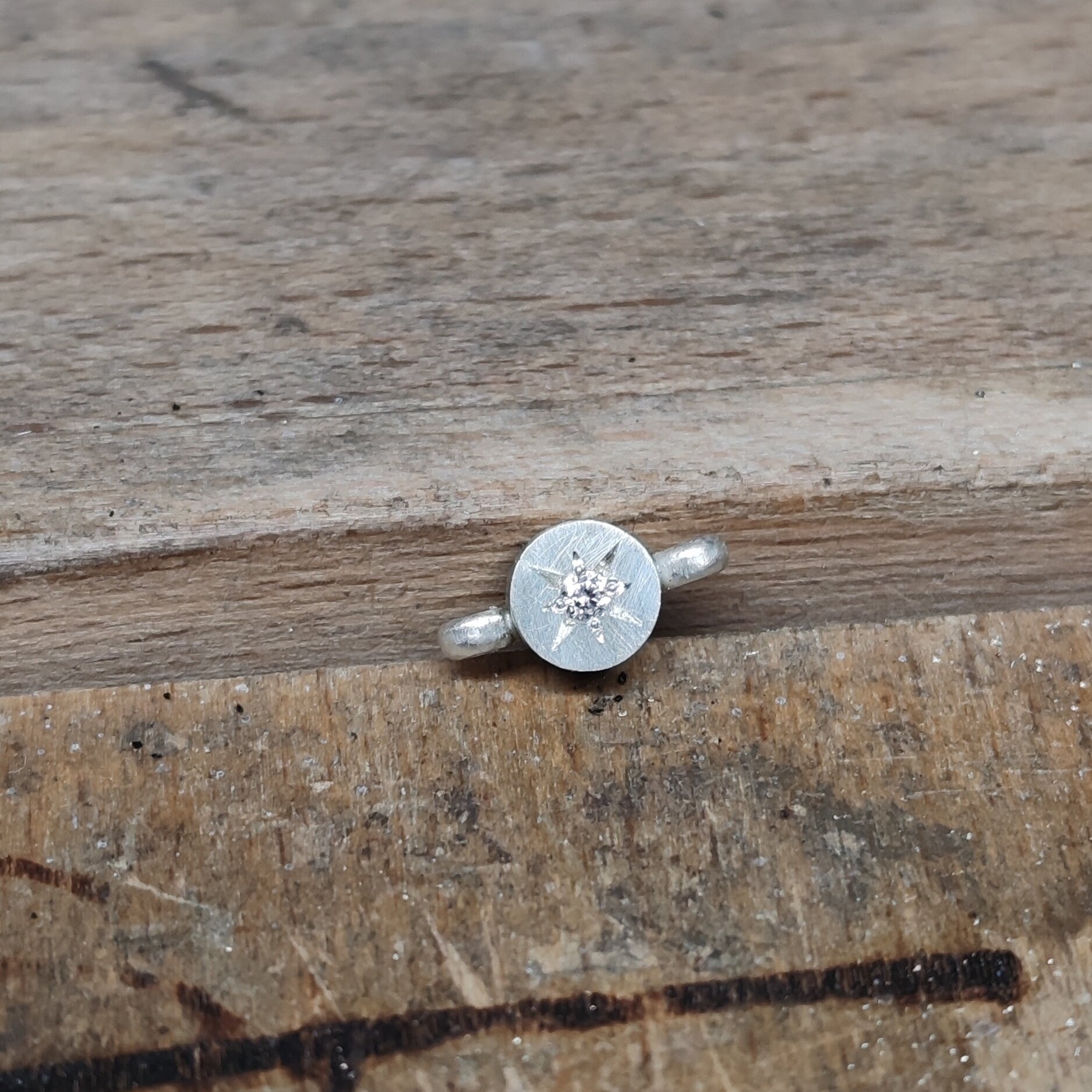 Fabrication bracelet argent et diamant naturel serti etoile