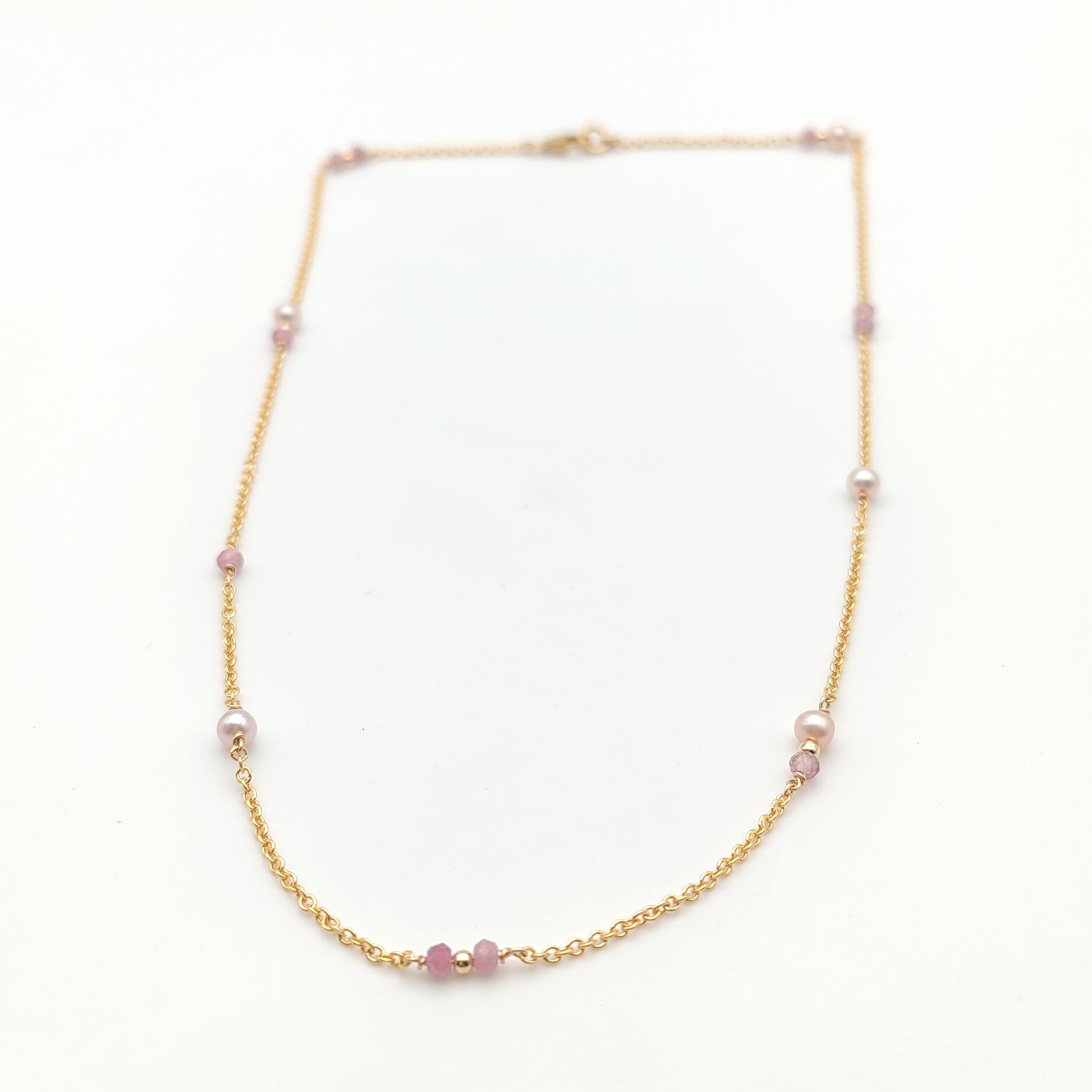 collier perle et pierre precieuses rubis