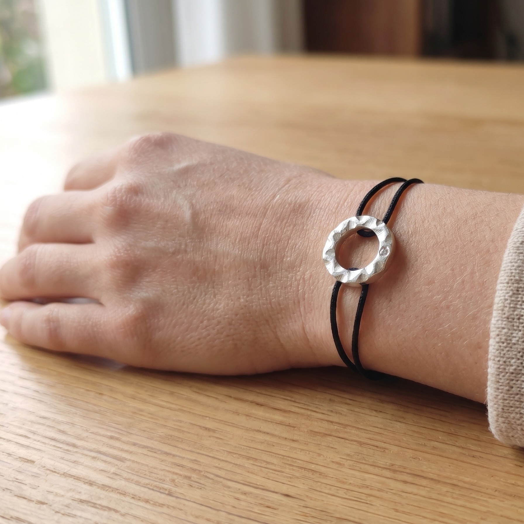bracelet-cordon-argent-diamant-naturel