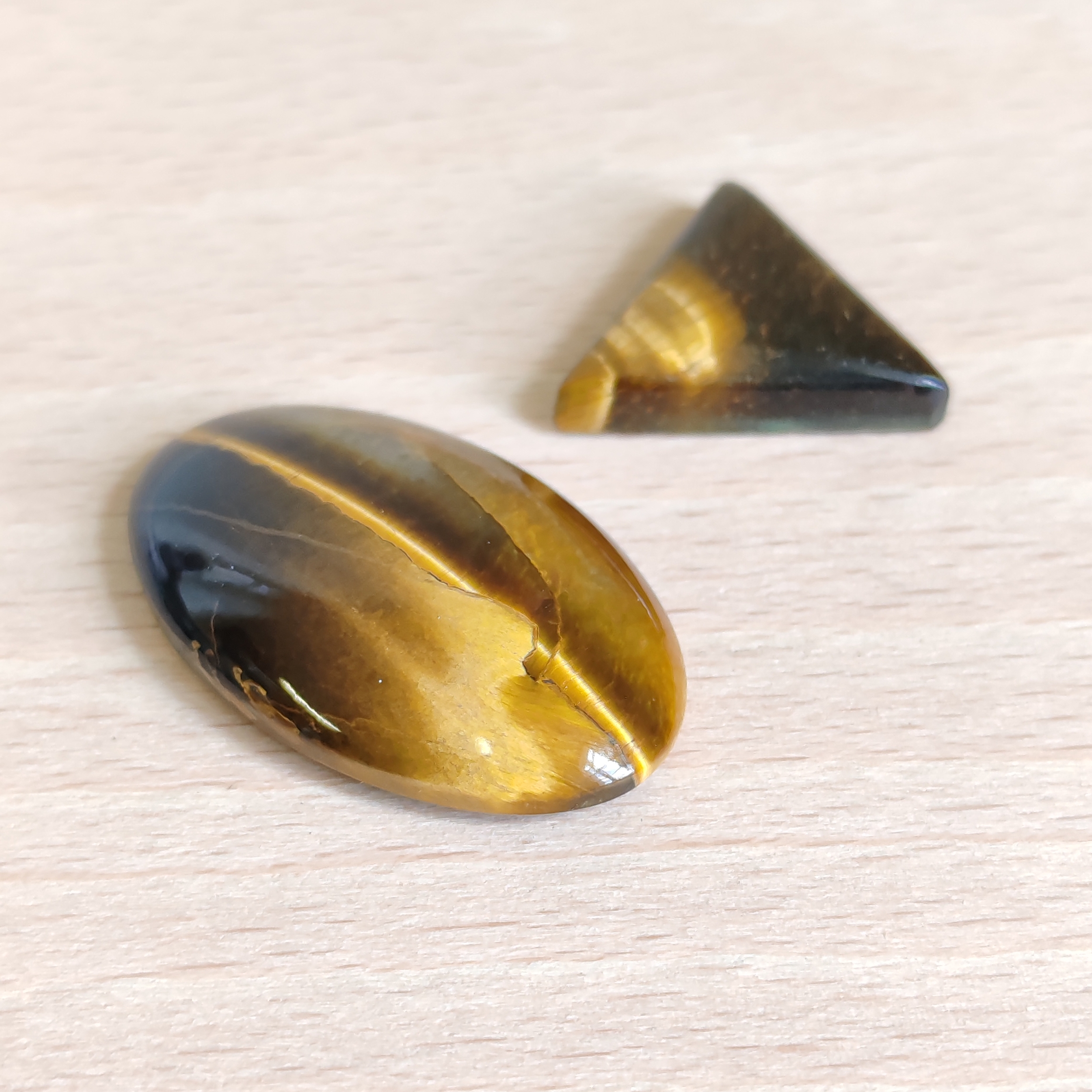 Œil de tigre d'Afrique du Sud taille cabochon, sélectionné par votre artisan joaillier