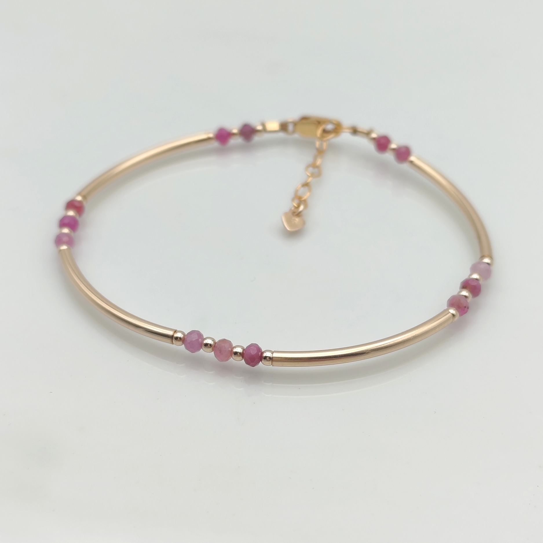 Bracelet Louxor en goldfilled et rubis naturels