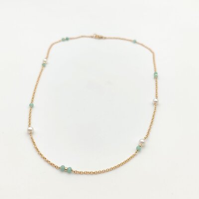 collier perle et pierre precieuses emeraudes