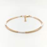 Bracelet jonc Louxor artisanal or laminé 14K (goldfilled) et argent en gros plan