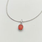 Collier cornaline serti clos en argent 925 vu de pres