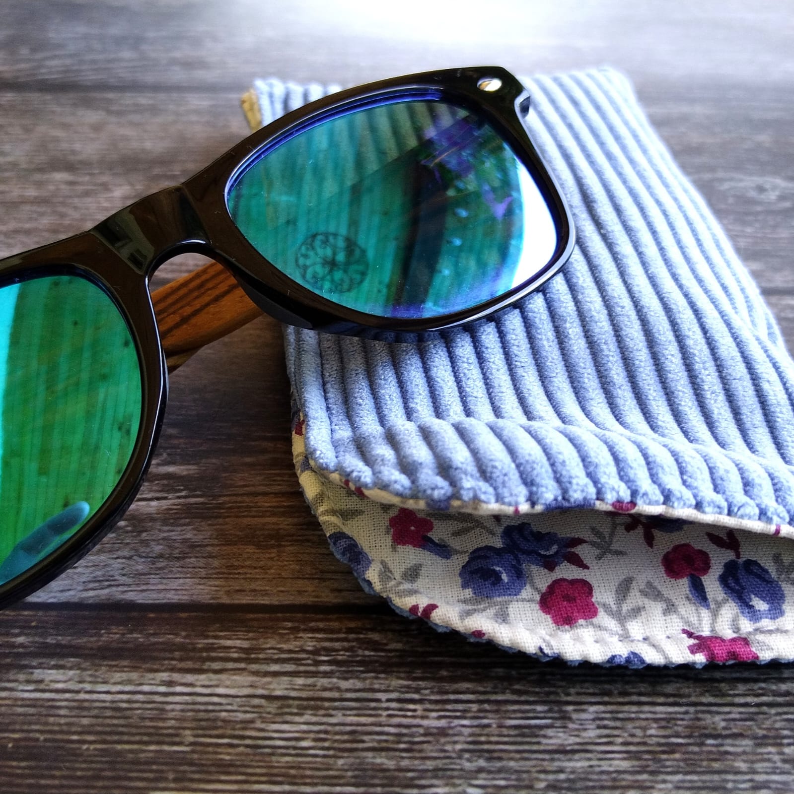 Etui à lunettes velours bleu clair liberty bleu