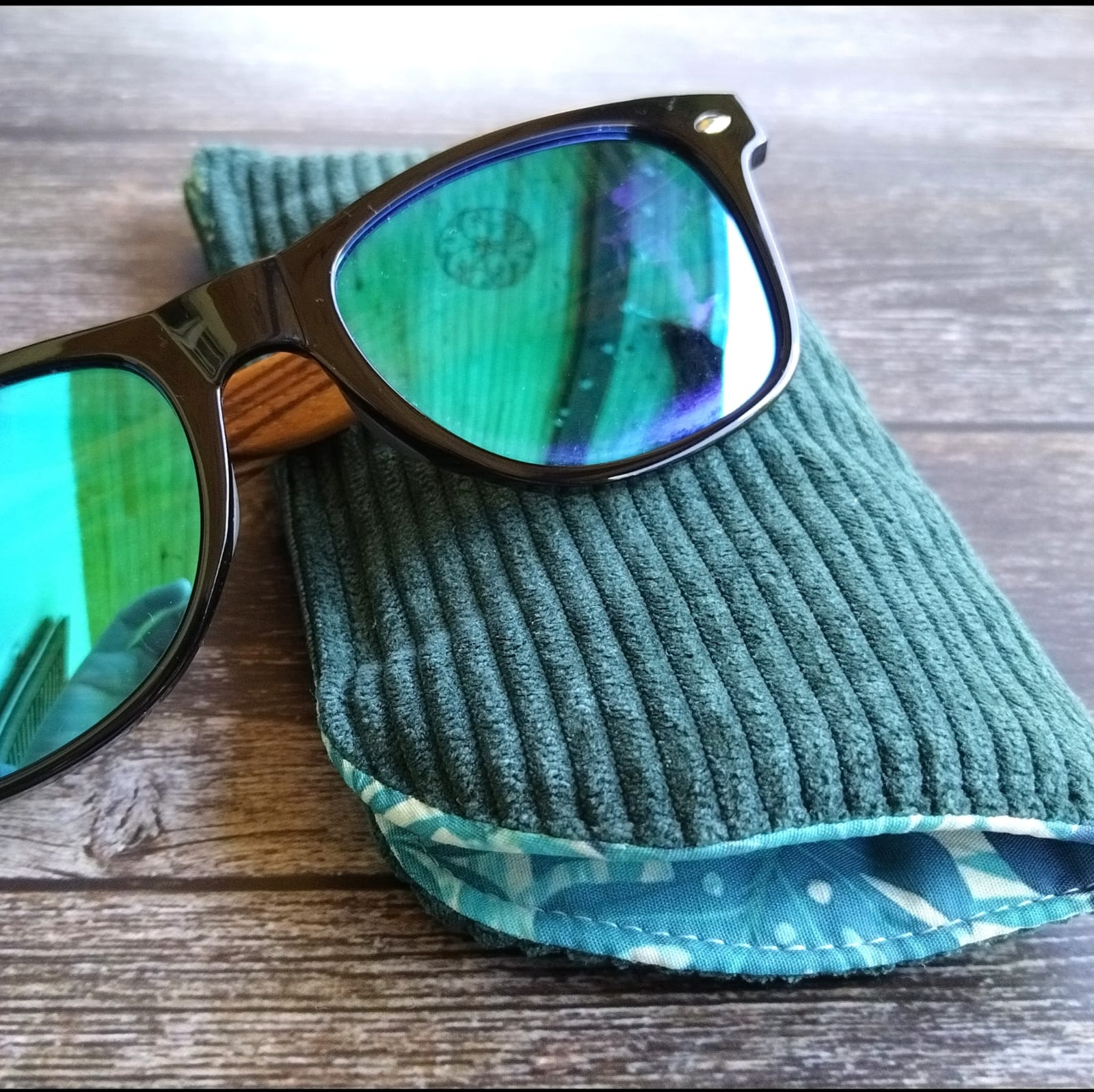 Etui à lunettes velours vert sapin vert feuillages