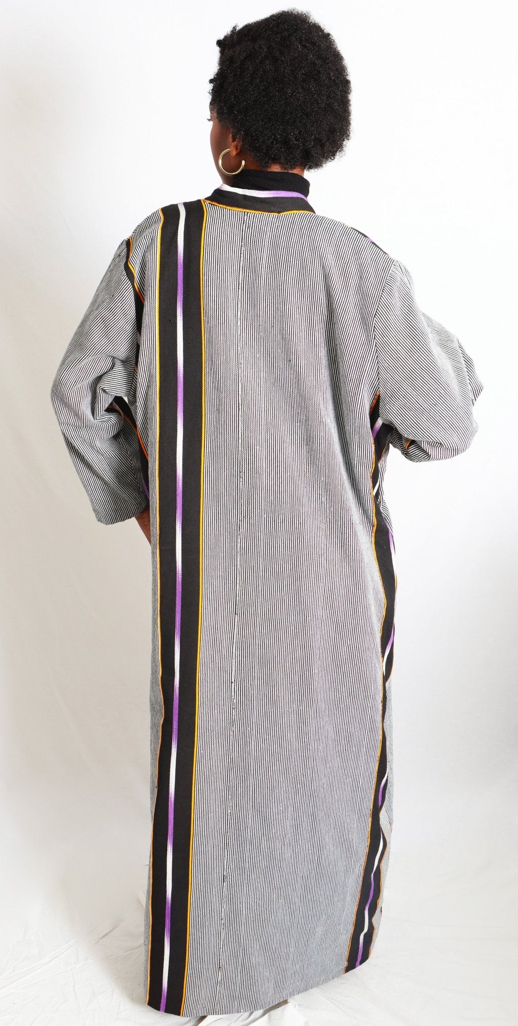 prod-manteaulonganoiretblancenpagnetraditionnelafricain-182_2