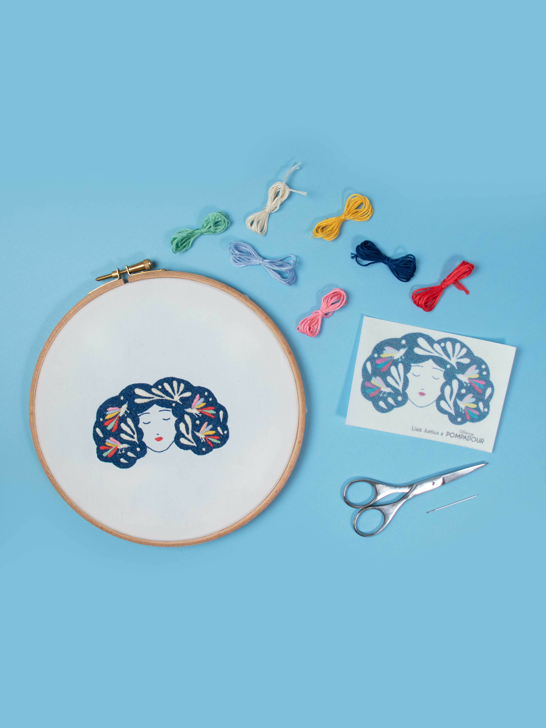 kit-de-broderie-lisa-junius-femme-aux-oiseaux