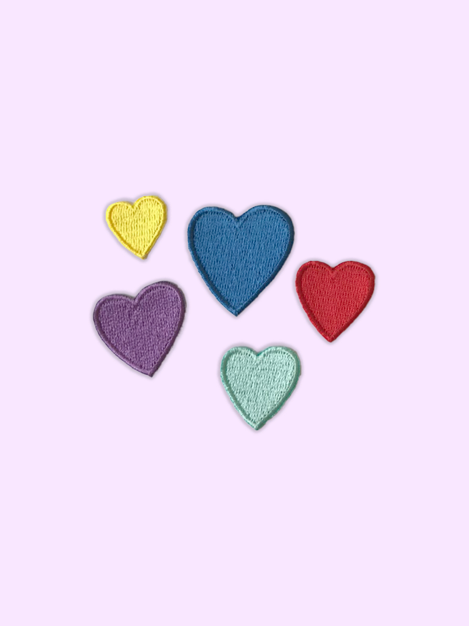 coeurs-patchs-brodes-thermocollant-ecussons-britney-pompadour