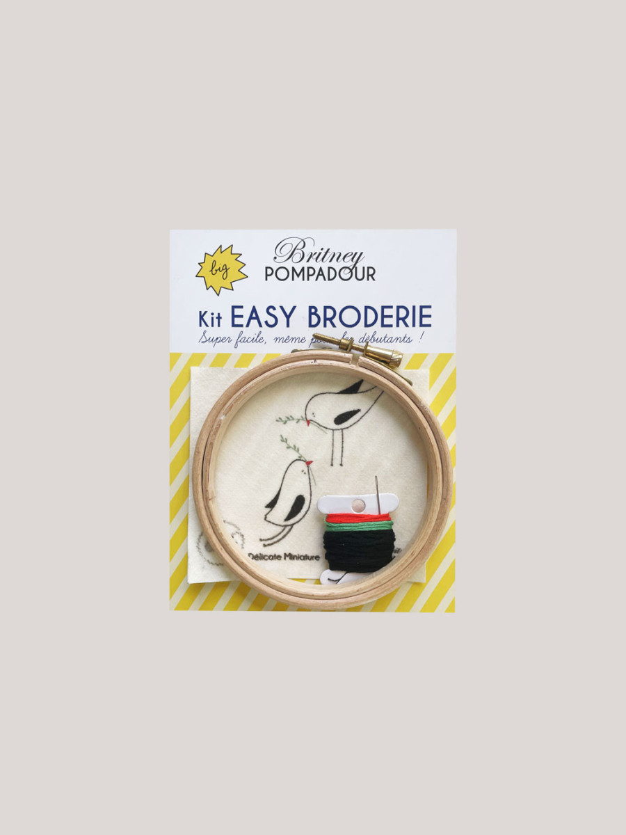 kit-de-broderie-delicate-miniature-les-amoureux
