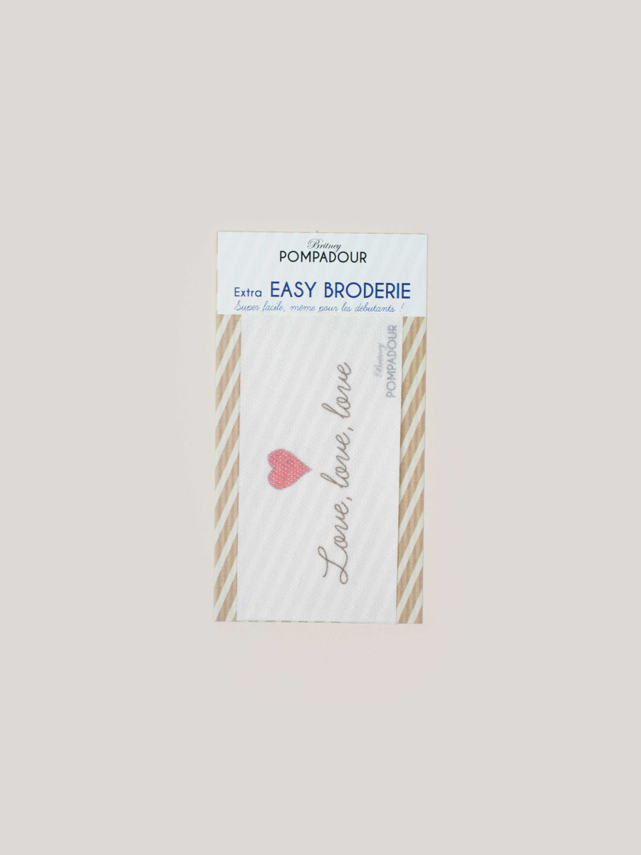 kit-de-broderie-coeur-love-love-love-4