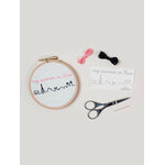 kit-de-broderie-summer-in-paris-paris-skyline