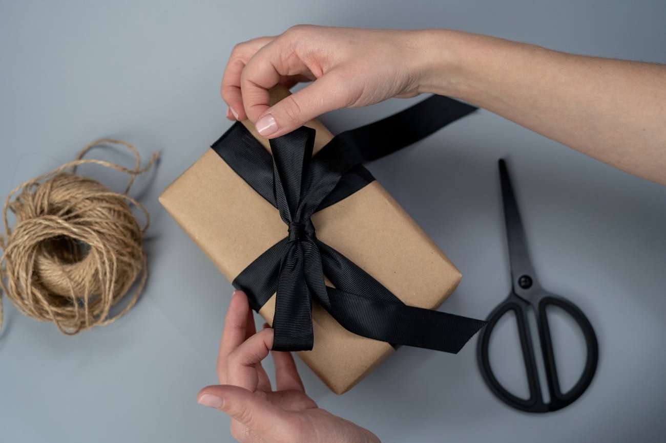 photos gratuites de accessoires d emballage anniversaire arc