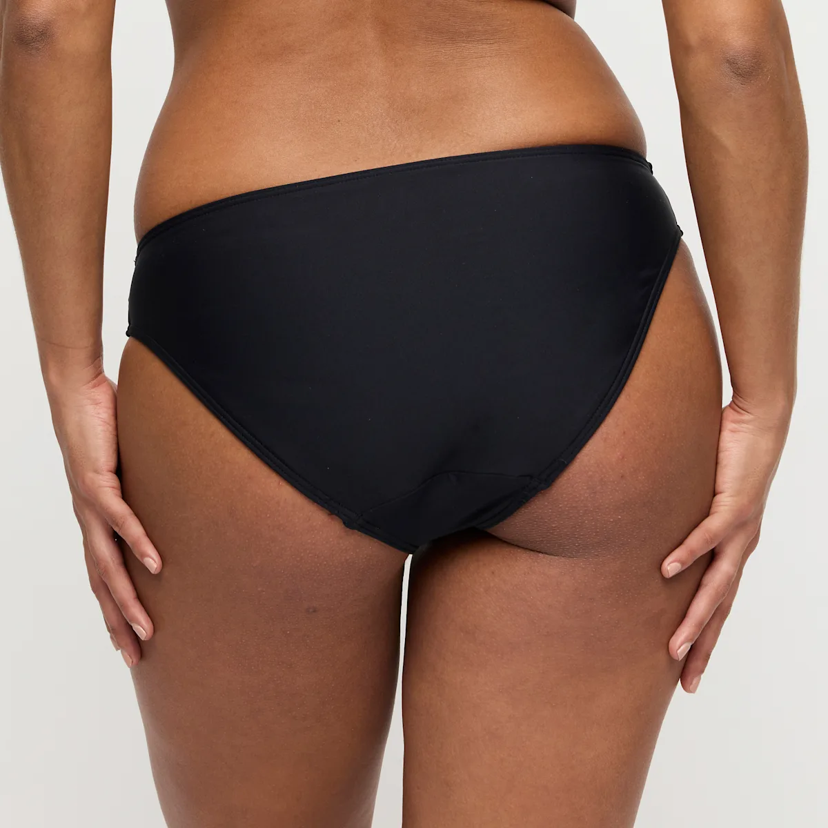 eservices_primadonna_swim-swim-bikini_briefs-uvita-4013550-black-1084270