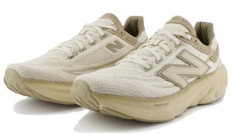 Chaussures running homme New Balance Fresh Foam X 1080 Ultra Beige clair Gris clair Blanc cassé (1)