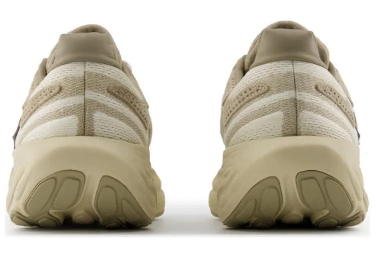 Chaussures running homme New Balance Fresh Foam X 1080 Ultra Beige clair Gris clair Blanc cassé (3)
