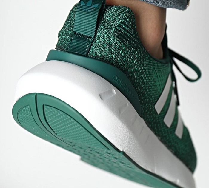 Chaussures running homme Adidas SWIFT RUN 22 Vert forêt Blanc Vert vif 2