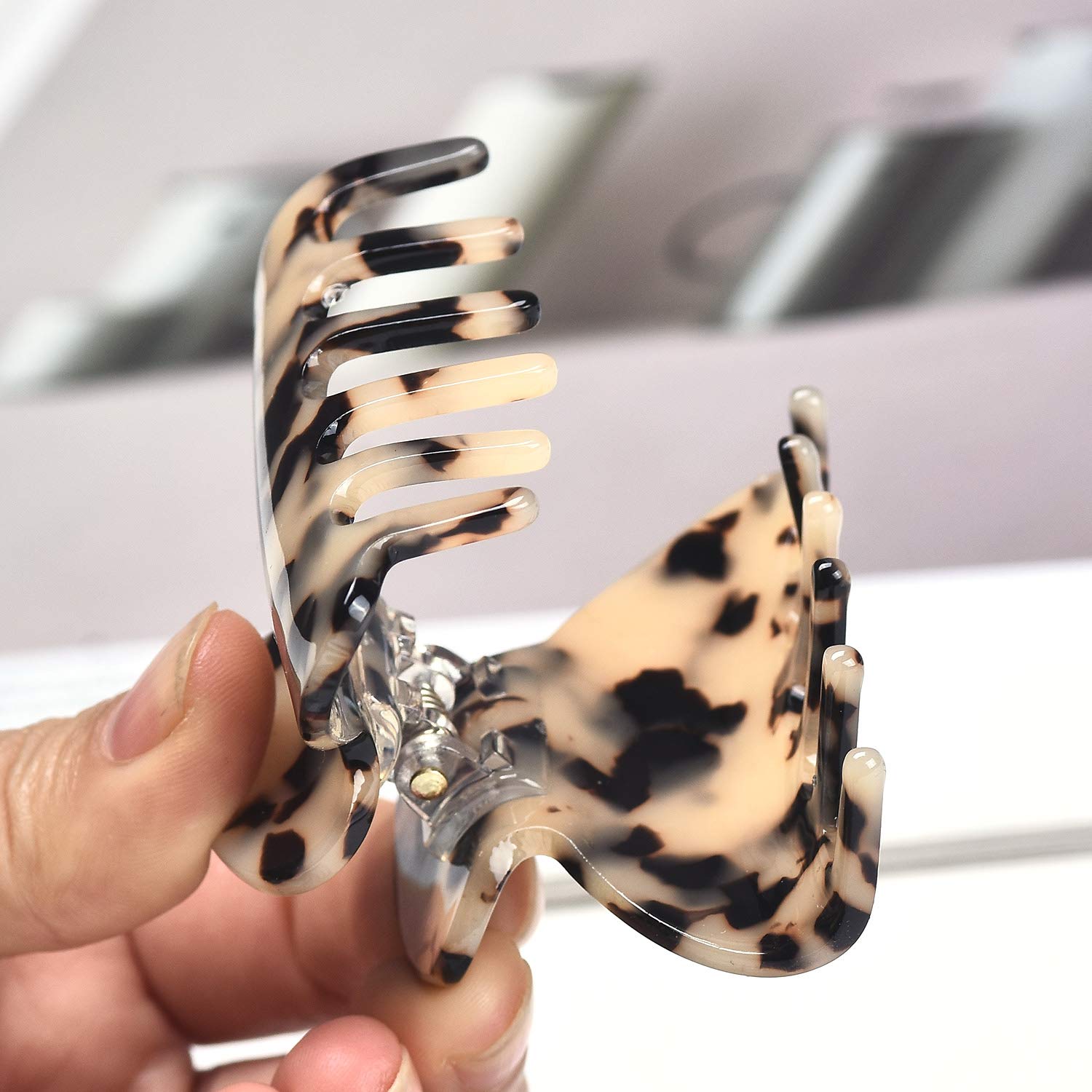 Medium Claw Hair Clips for Women Girls Tortoise Hair Jaw Clips Celluloid Hair Claw Clamps Leopard Print Hair Clasp 3 Pack T 7