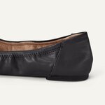 Amazon Essentials Womens Comfortable Round Toe Ballet Flats, Cushioned Memory Foam 10 Black Faux Leather 6