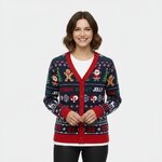 Vrouw in kerstvest Goede Zin met peperkoekmannetje en rode kraag