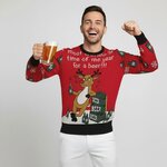 Man in kersttrui Proost met rendier en bierflesjes