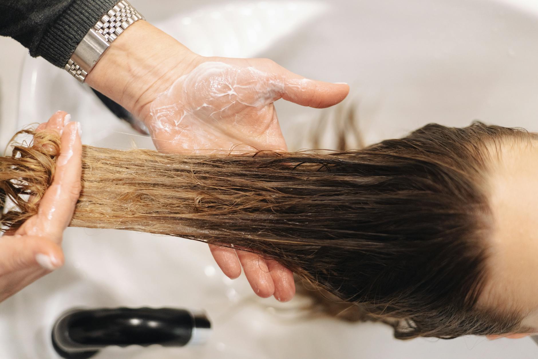 photos gratuites de beaute cheveux bruns cheveux humide