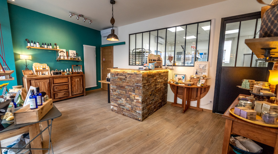 interieur magasin secrets d aloyse chambery