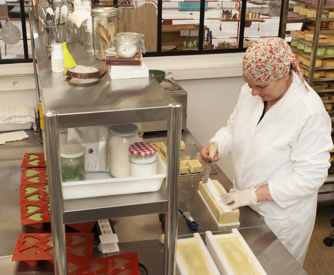 fabrication du savon surgras naturel secrets d aloyse