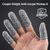 Photo produit e-commerce professionnelle _ main portant des couvre-doigts anti-coupure gris chiné en textile technique sur fond gris foncé. Les couvre-doigts sont portés sur plusieurs doigts, montrant la texture t