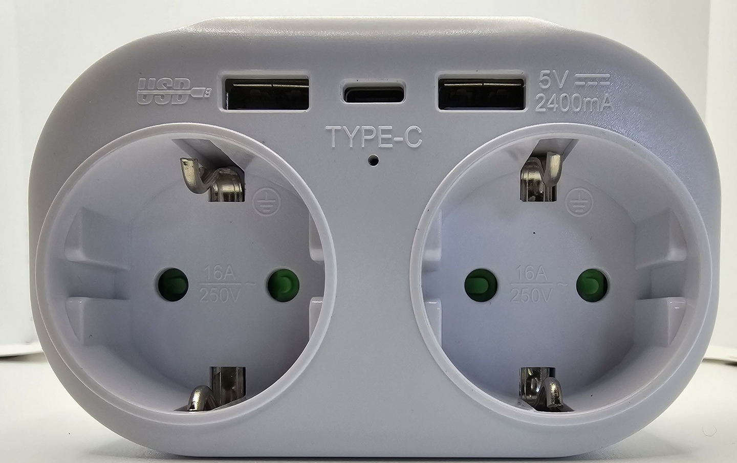 multiprise-mural-camera-espion-vue-face