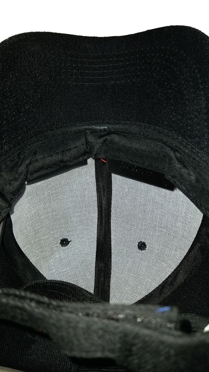 interieur-de-la-casquette-camera-espion-4