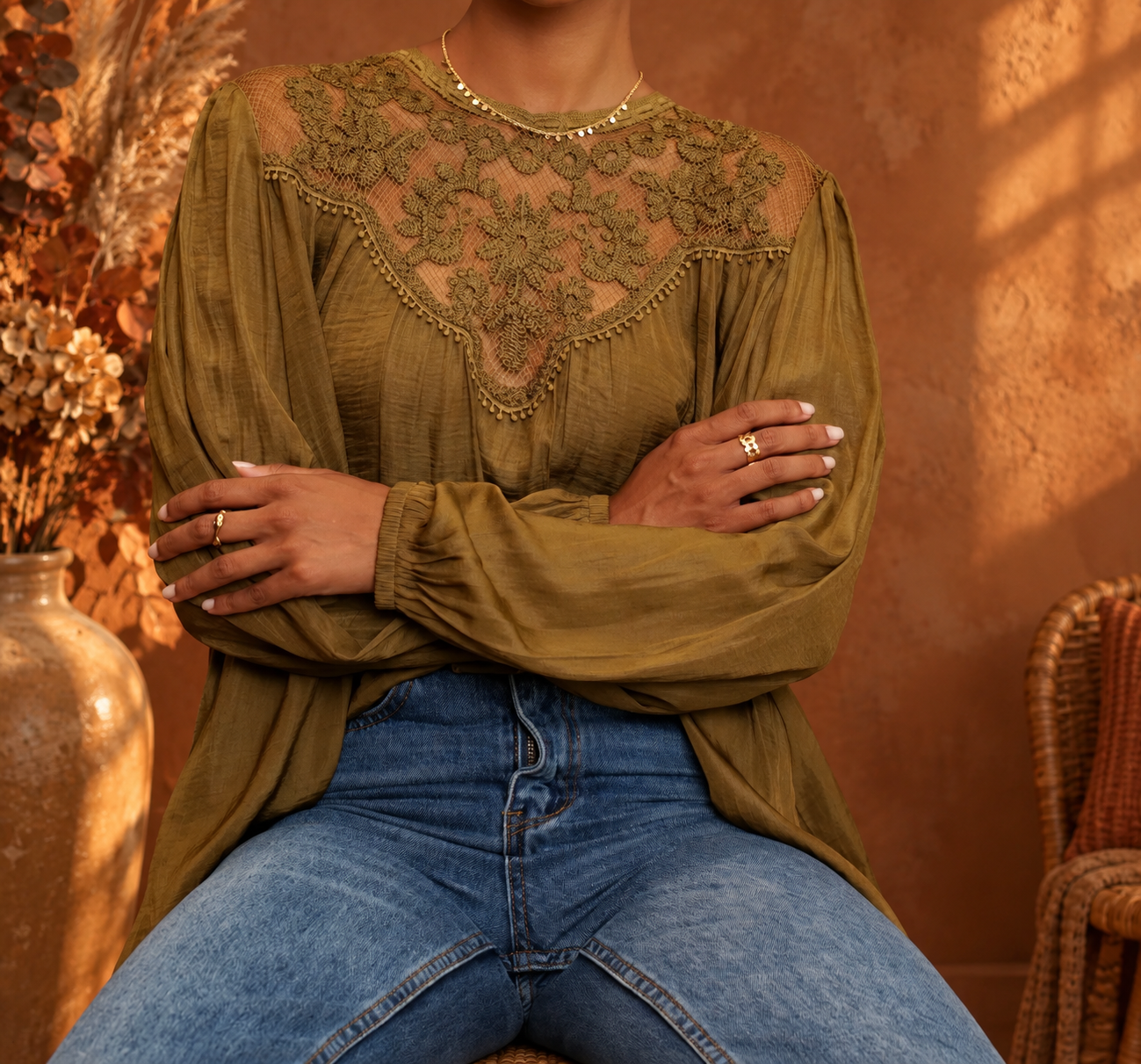 BLOUSE SATIN COL DENTELLE KAKI OLIVE