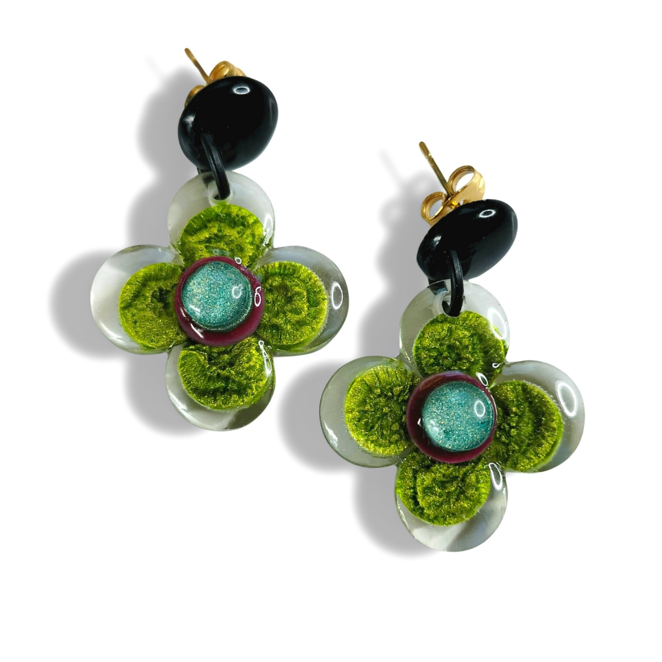 Boucles-oreilles-petites-fleur-verte-5