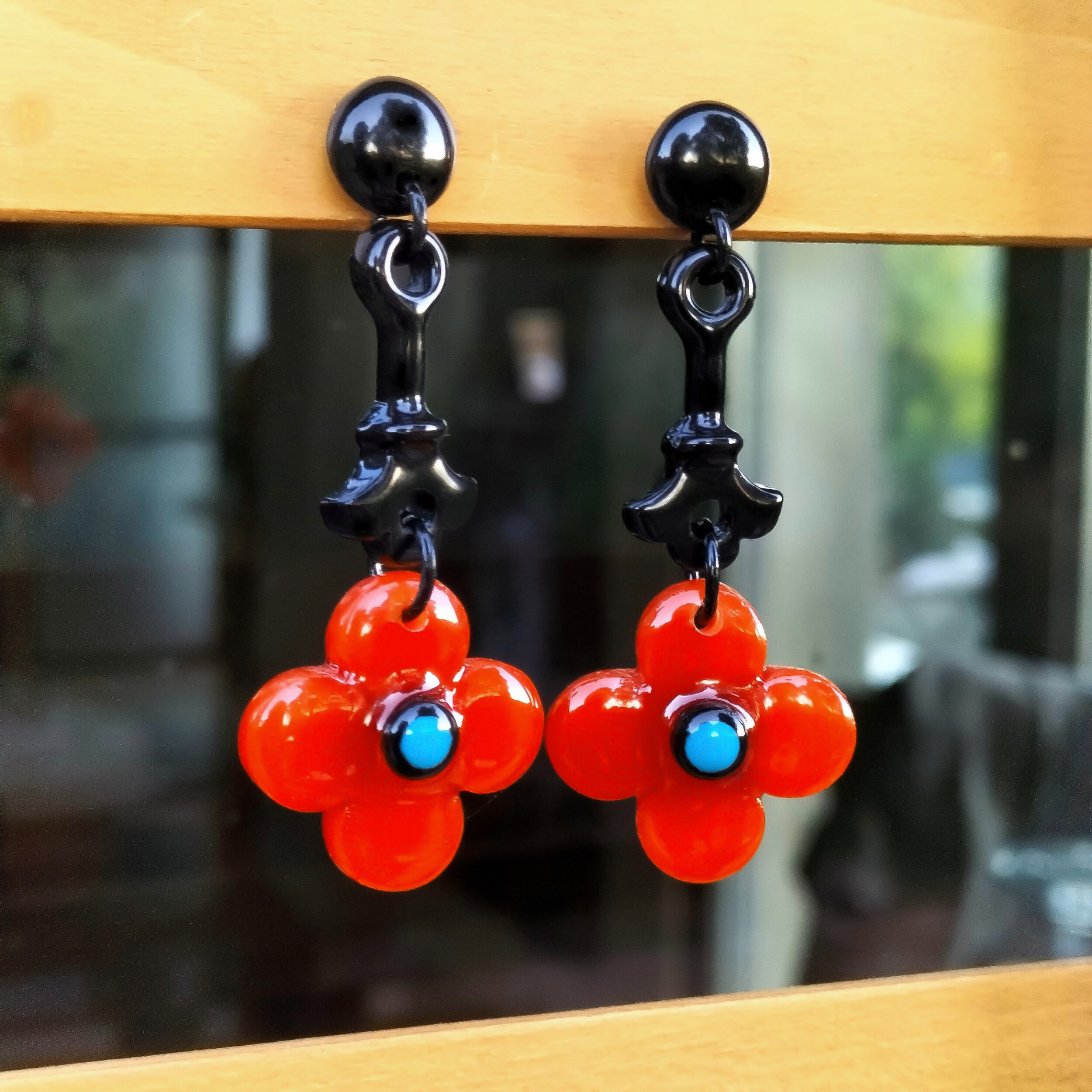 Boucles-oreilles-orange-turquoises-moyennes